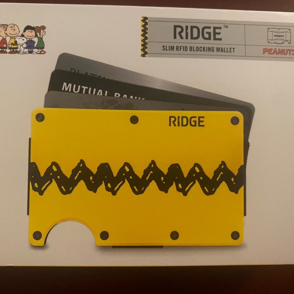 Peanuts Charlie Brown Limited Edition White and Black Wallet